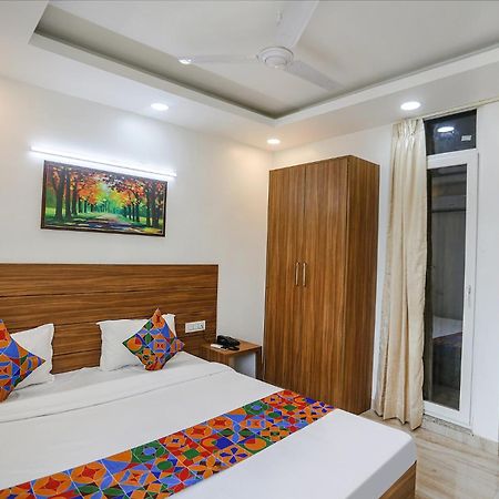 Fabhotel Unique Stay Noida Exterior foto