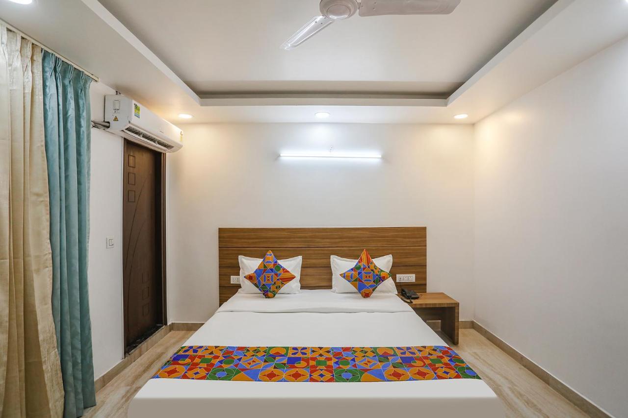 Fabhotel Unique Stay Noida Exterior foto