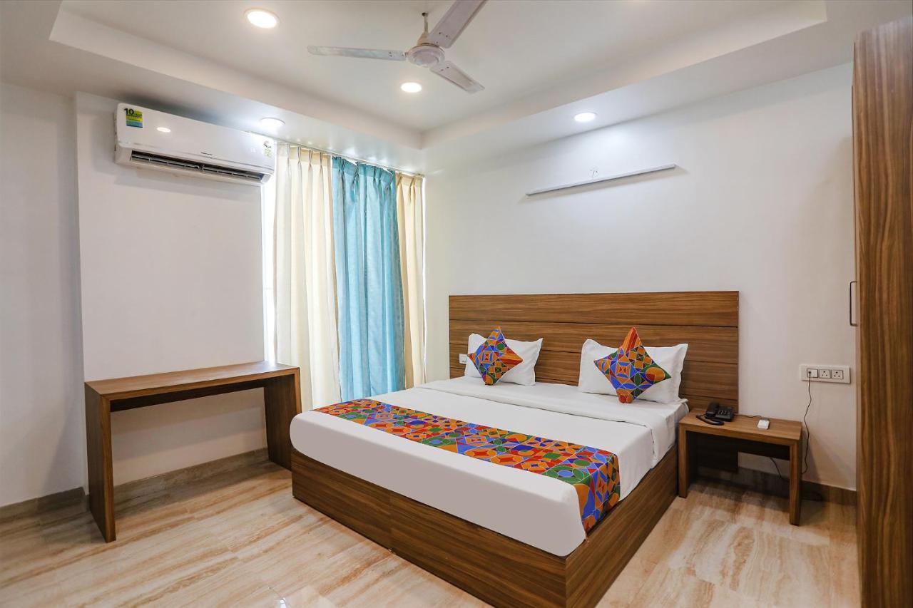 Fabhotel Unique Stay Noida Exterior foto