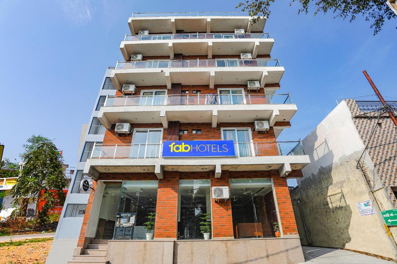Fabhotel Unique Stay Noida Exterior foto