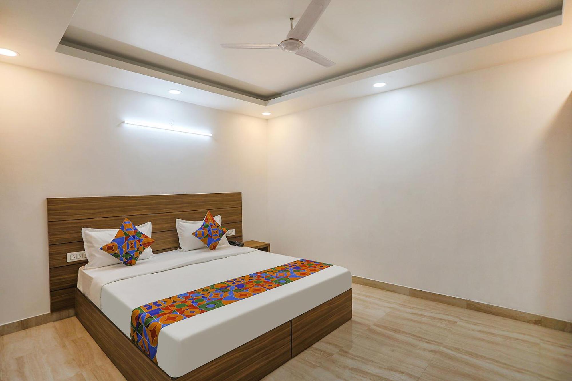 Fabhotel Unique Stay Noida Exterior foto