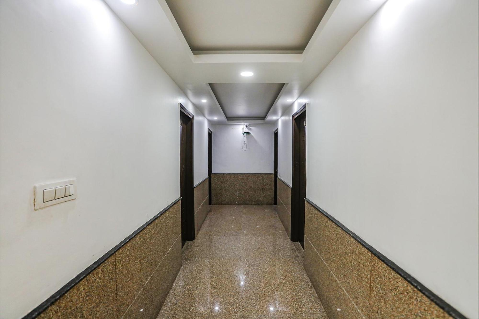 Fabhotel Unique Stay Noida Exterior foto