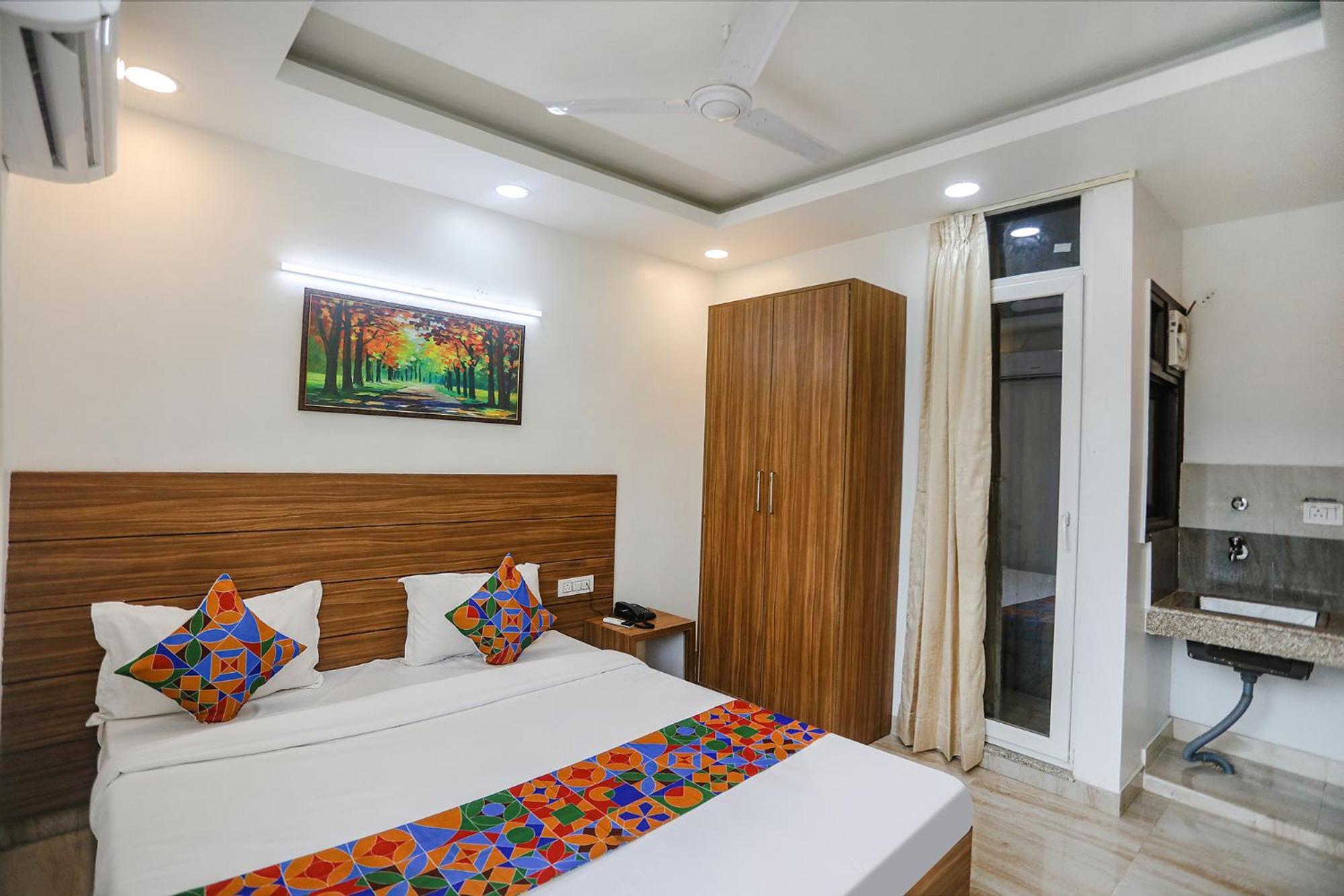 Fabhotel Unique Stay Noida Exterior foto