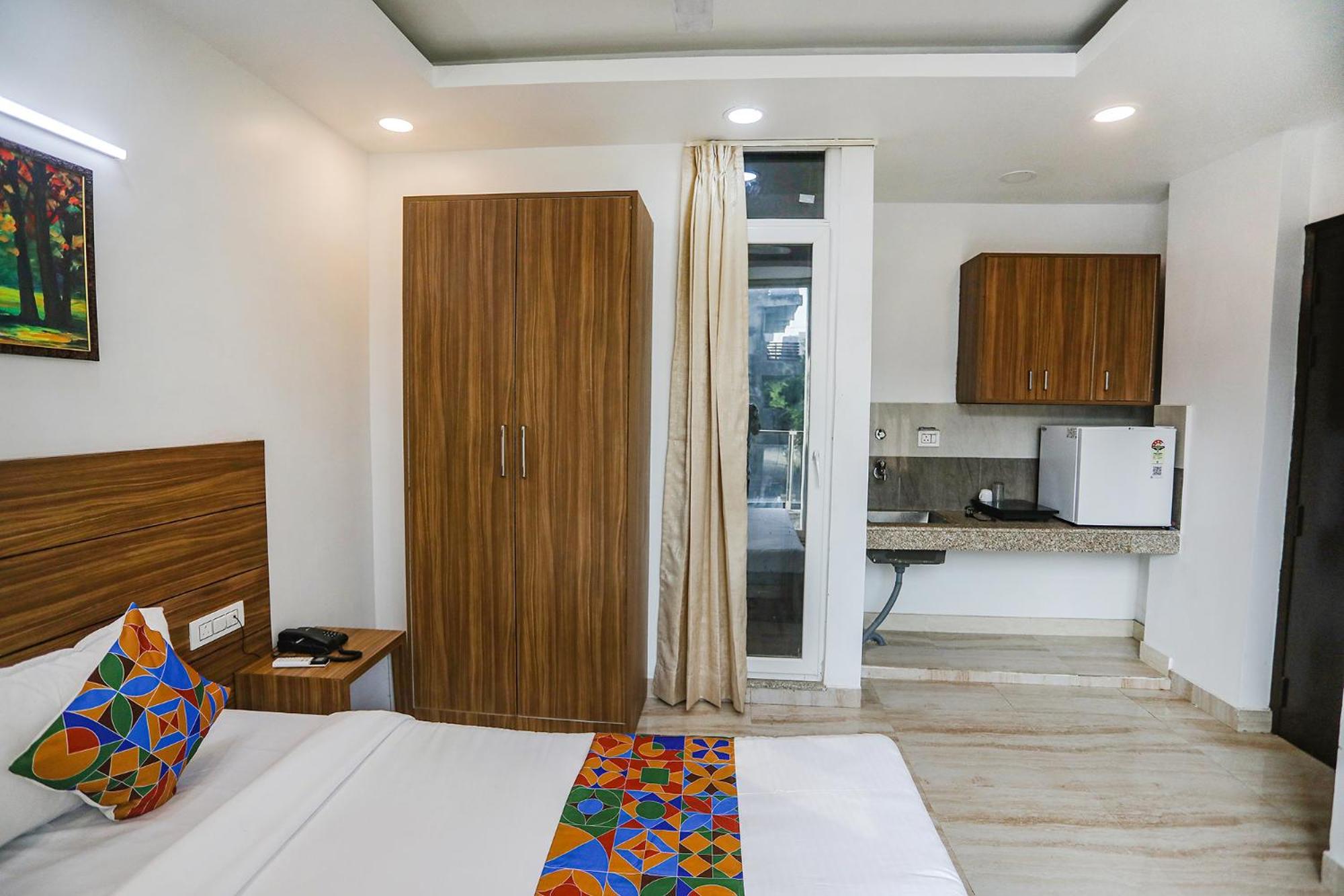 Fabhotel Unique Stay Noida Exterior foto