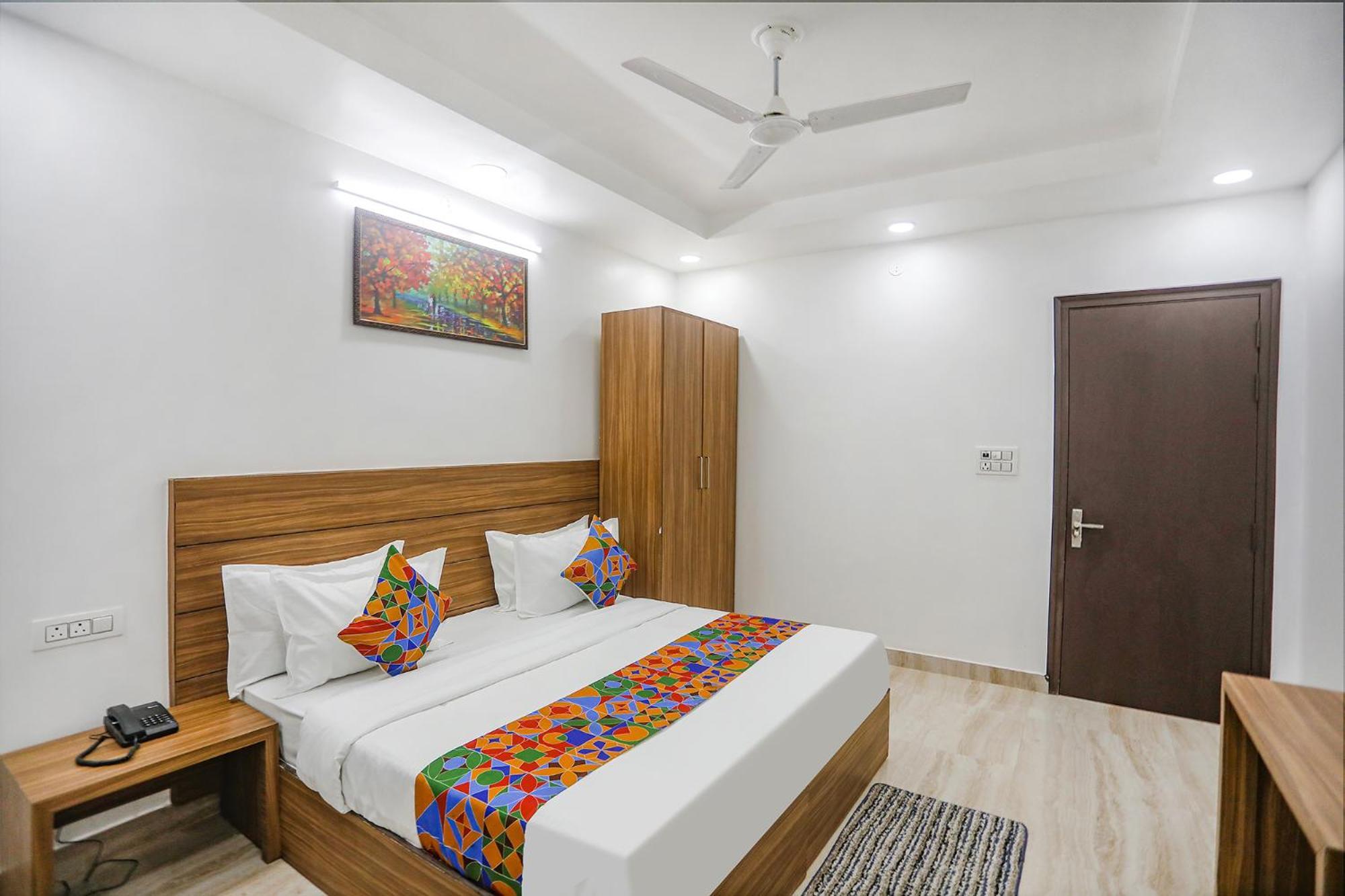 Fabhotel Unique Stay Noida Exterior foto