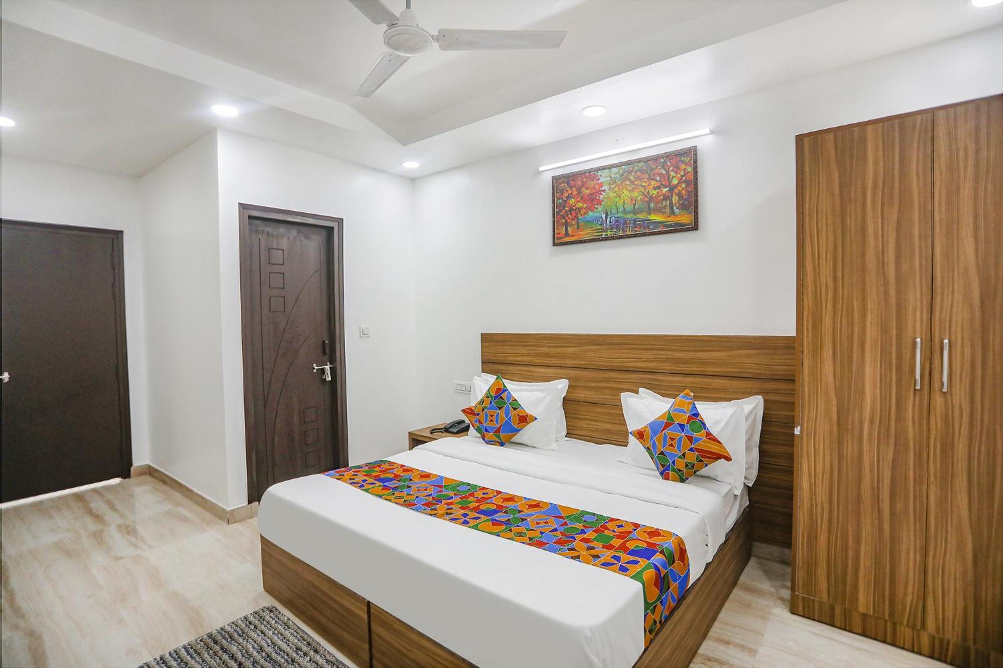 Fabhotel Unique Stay Noida Exterior foto